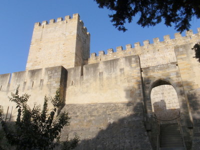 Castle of S&atilde;o Jorge, east side.